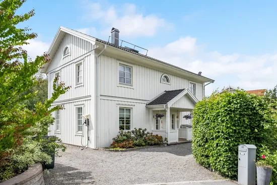 Villa, Gamla Lyckebyvägen 42, Haninge