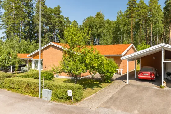 Radhus, Furuvägen 14, Moholm, Töreboda