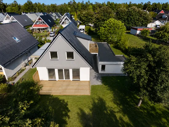 Radhus, Etsarvägen 20, Upplands-Bro