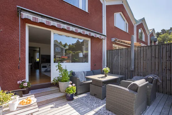 Radhus, Dybecksgatan 18D, Skallberget, Västerås