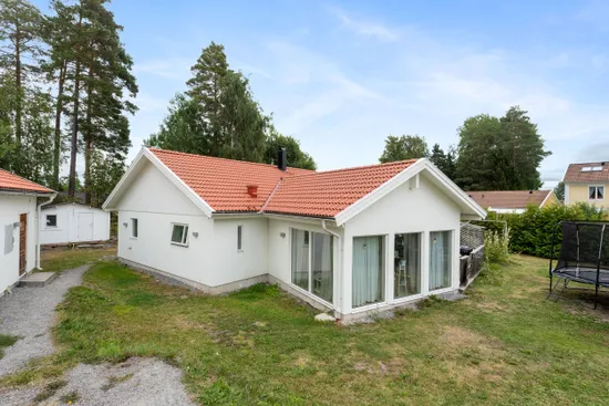 Villa, Skogsfruvägen 17, Västertorp, Norrtälje