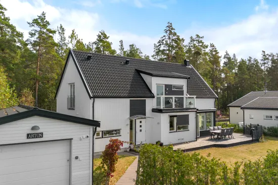 Villa, Högvretsvägen 18, Söderby, Salem