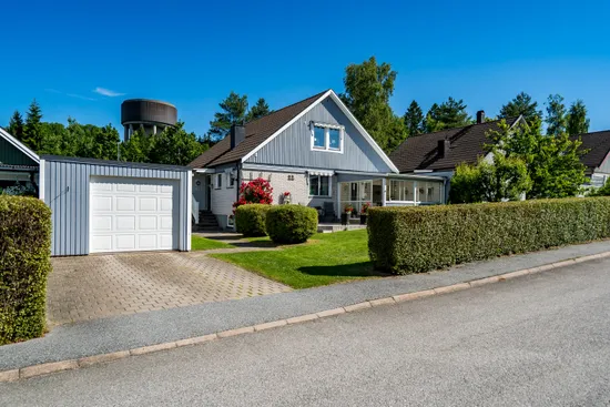 Radhus, Björnbärsvägen 11, Hagaberg, Lindesberg