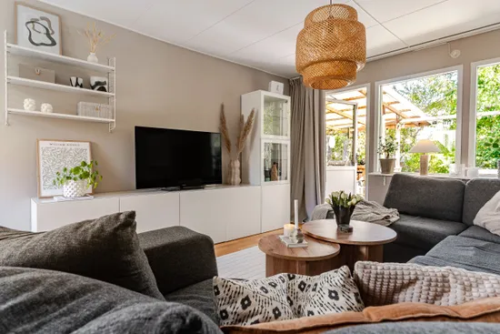 Radhus, Lärksoppsgatan  120, Bergvreten, Enköping