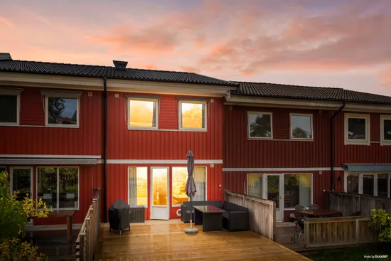 Radhus, Krokdalsvägen 42, Bollebygd