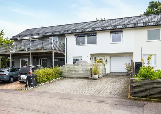 Radhus, Backgatan 14, Våxnäs, Karlstad