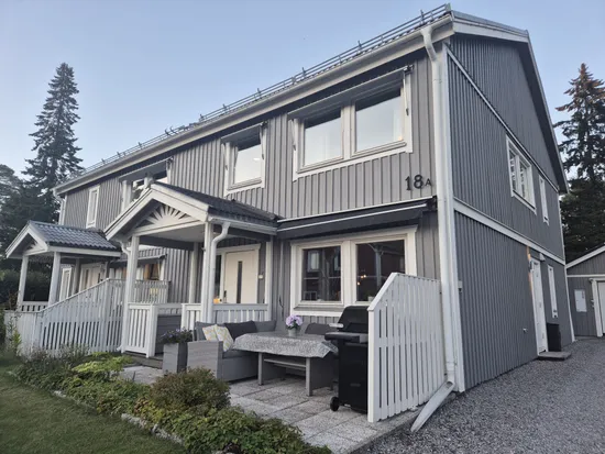 Radhus, Bromsargatan 18A, Notviken, Luleå