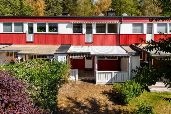 Villa, Ringduvegatan 24, Råby, Västerås