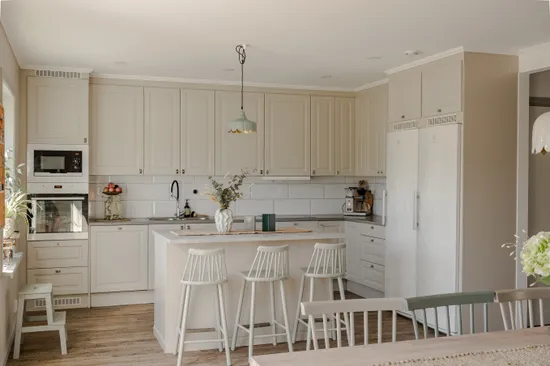 Radhus, Västra Rosenlundsvägen 38, Lövnäs, Hammarö