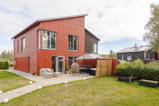 Radhus, Skogsbetesvägen 18, Gäddeholm, Västerås