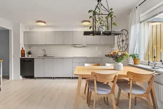 Radhus, Luleåvägen 351, Granloholm, Sundsvall