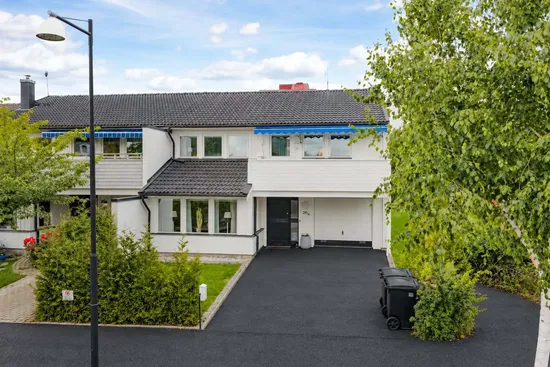 Radhus, Sjögatan 26A, Motala