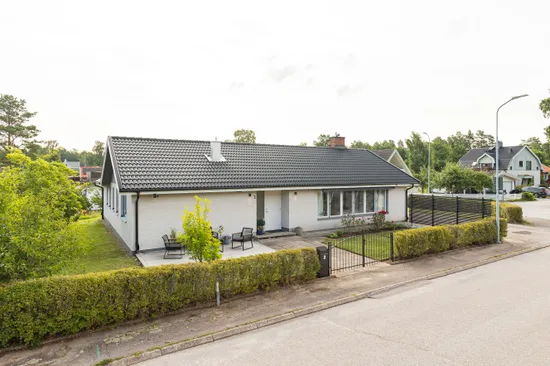 Villa, Symfonivägen 2, Radbyn, Mariestad