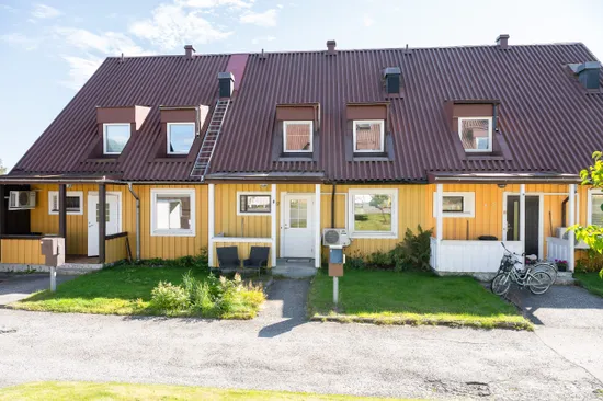 Radhus, Furuvägen 37, Hälletorp, Härnösand