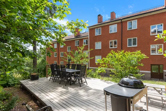 Bostadsrätt, Örnstigen 6, högst upp i huset, Näsbypark, Täby