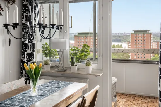 Bostadsrätt, Larsbergstorget 5, Larsberg, Lidingö