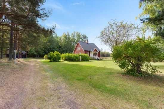 Villa, Åsundatorpvägen 421 + 423, Segerstad, Karlstad