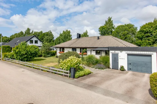 Villa, Kringelvägen 8, Fajans/Nyby Gärde, Falkenberg
