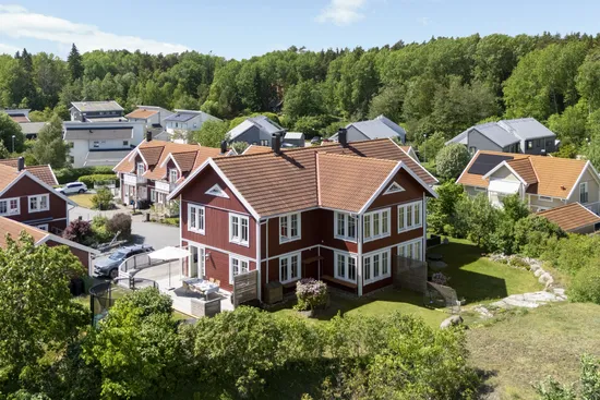 Radhus, Lövbrunnavägen 14, Lövbrunna, Täby