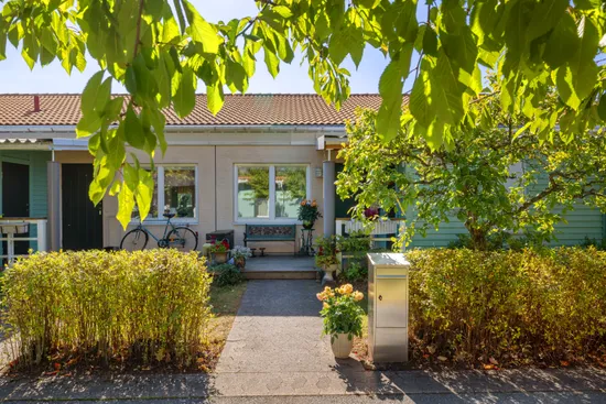 Radhus, Trillans väg 16, Jarlaberg, Nacka
