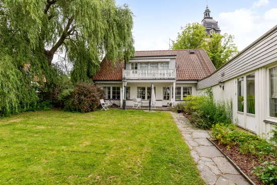 Villa, Sturegatan 2B, Centralt/Domkyrkan, Strängnäs