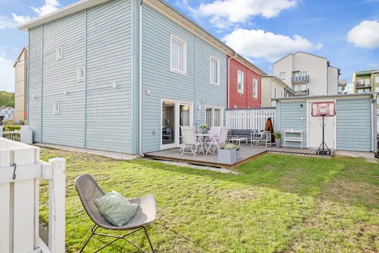 Radhus, Vällstavägen 9, Eds Allé, Upplands Väsby