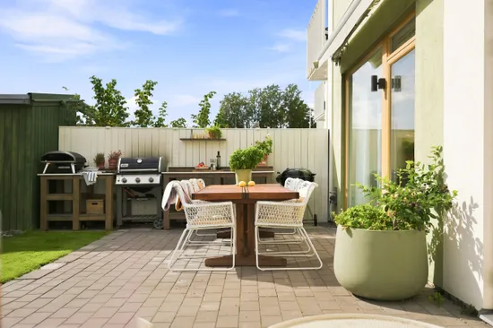 Radhus, Vitmossvägen 16, Lindbacken, Uppsala