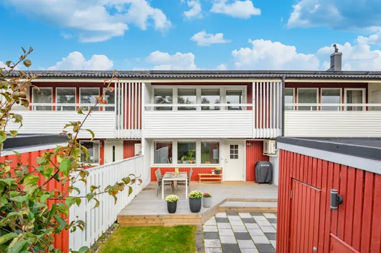 Radhus, Jaktfalksvägen 44, Bosvedjan, Sundsvall