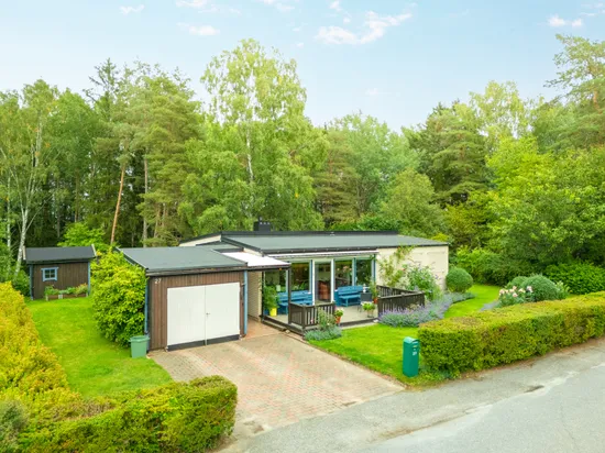 Villa, Vårvägen 27, Västerhaninge, Haninge