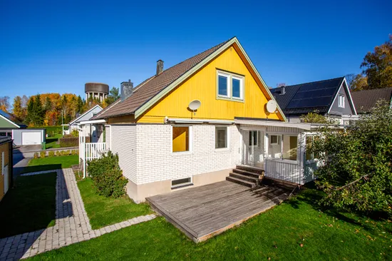 Radhus, Björnbärsvägen 12, Hagaberg, Lindesberg