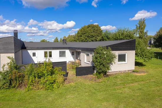 Radhus, Kårstagränd 24, Skälby, Upplands Väsby