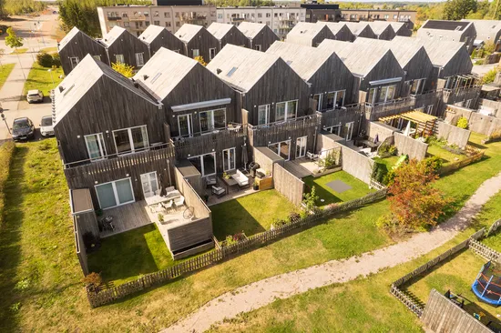 Radhus, Stratusvägen 3, Fullerö, Uppsala