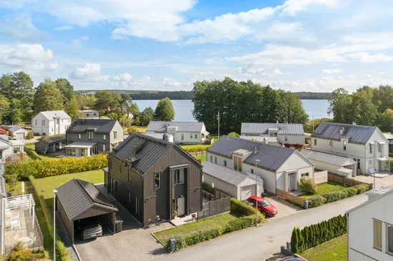 Villa, Vikvägen 17, Bålsta Frösundavik, Håbo