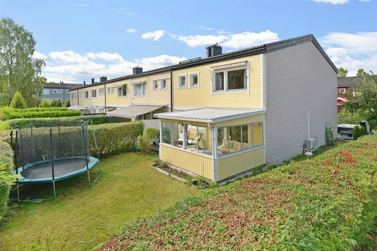 Radhus, Tröskvägen 161, Viksjö, Järfälla