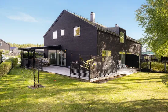 Radhus, Ängslyckan 21, Gånsta, Enköping