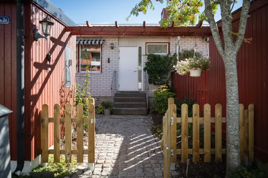 Radhus, Körsbärsgatan 2E, Horndal, Mark