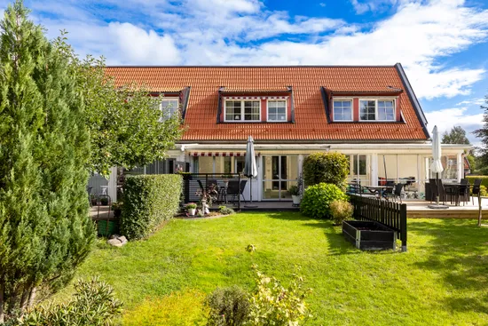 Radhus, Utgårdsvägen 18, Centralt Norr, Örebro