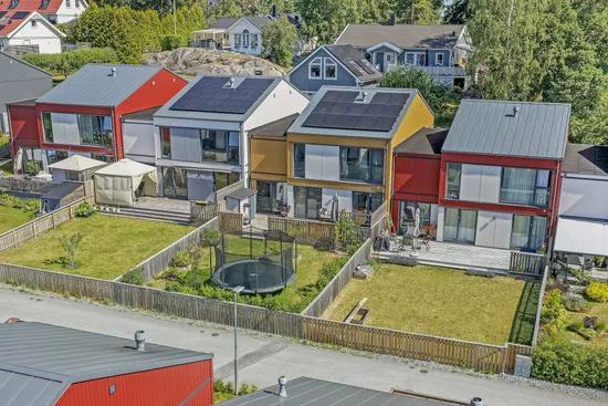 Radhus, Runvägen 21, Åkersberga Centralt, Österåker