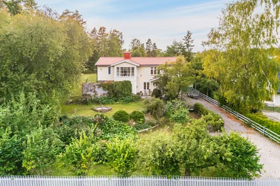 Villa, Brobyvägen 17, Ensta, Täby