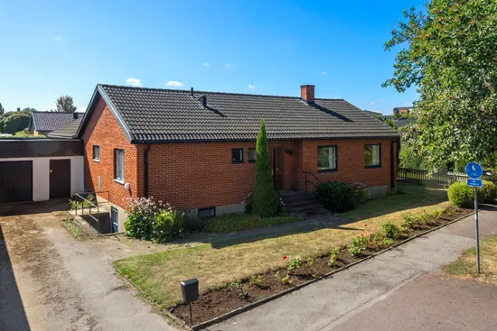 Villa, Smålandsvägen 9, Staffanstorp - Centrum, Staffanstorp