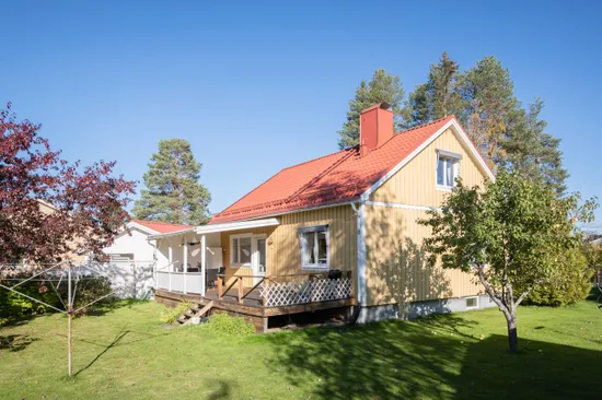 Villa, Travbanegatan 18, Sanden, Boden
