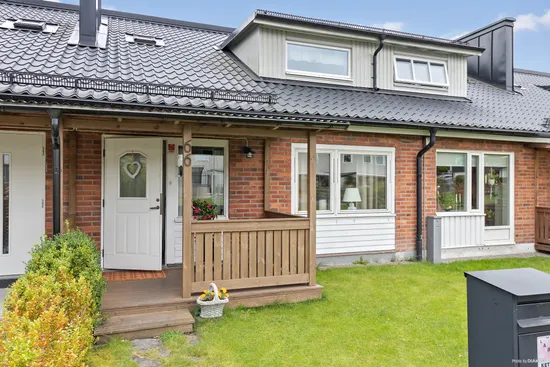 Radhus, Modhs väg 66, Skoftebyn, Trollhättan