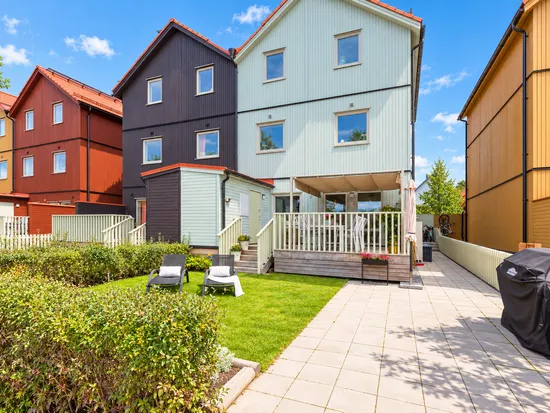Radhus, Älvsundavägen 48, Eds Allé/Runby, Upplands Väsby