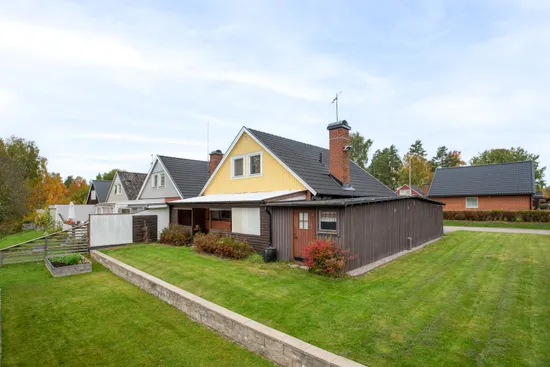 Villa, Ölmbrovägen 17, Ölmbrotorp, Örebro