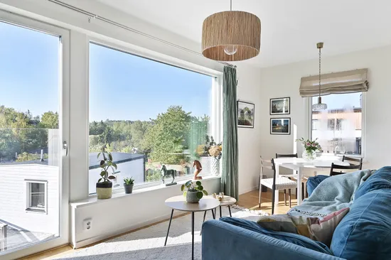 Radhus, Domherrevägen 4H, Älvnäs, Ekerö