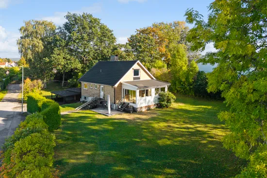 Villa, Lilla Kyrkvägen 6, Halvorstorp, Trollhättan