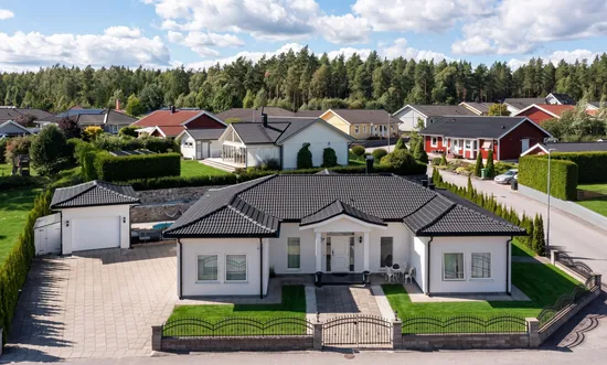 Villa, Morängatan 9, Ullvibackar, Köping