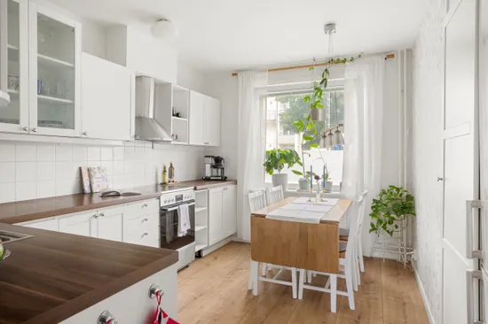 Bostadsrätt, Månadsvägen 44, Jakobsberg, Järfälla