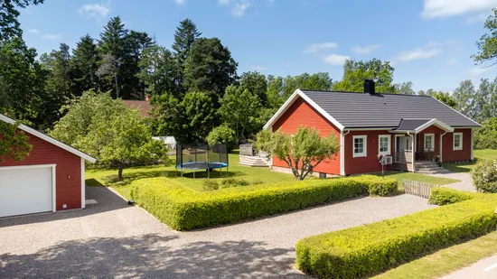 Villa, Skarstad Kyrkskolan 1, Vara