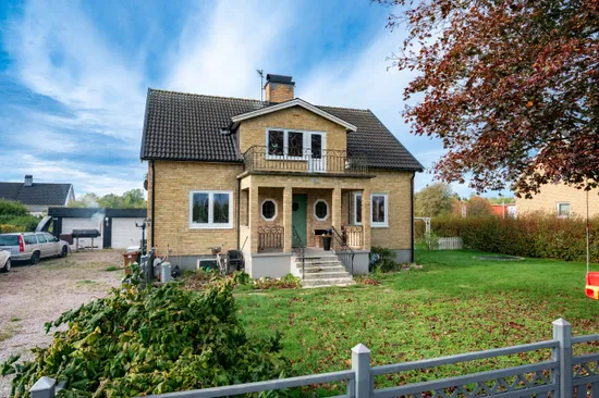 Villa, Varavägen 10, Stora Levene, Vara
